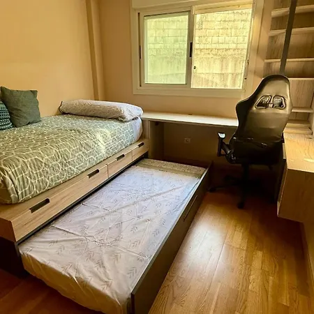 Covelo Sea Pool Apartman *