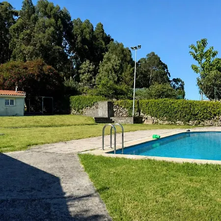 Covelo Sea Pool Apartman *